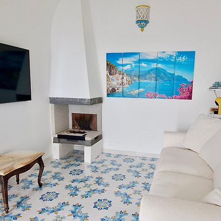 コンカ・デイ・マリーニ Relais Amalfi Coastアパートホテル エクステリア 写真